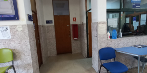 Sala de Lecturas Biblioteca, Patio 2, piso 2, junto a laboratorio 2.